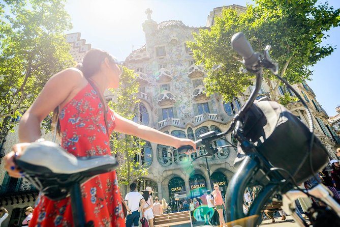 Bicicletta davanti Casa Batllò, Barcellona