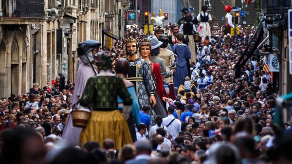 Processione dei Gigantes durante la Festa de la Mercé