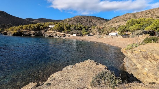 Cala La Pelosa, a Roses con il bar - ristorante