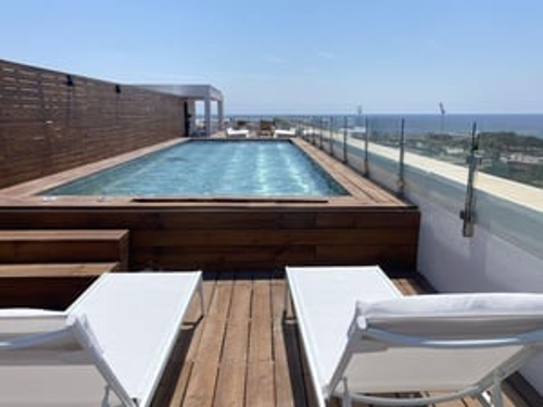 La piscina dell'Eurohotel Diagonal Port